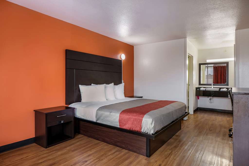 Hotel Travelodge By Wyndham East 3*