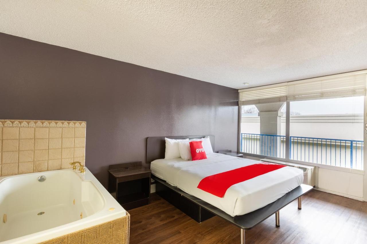 Travelodge By Wyndham East Hotel 3*