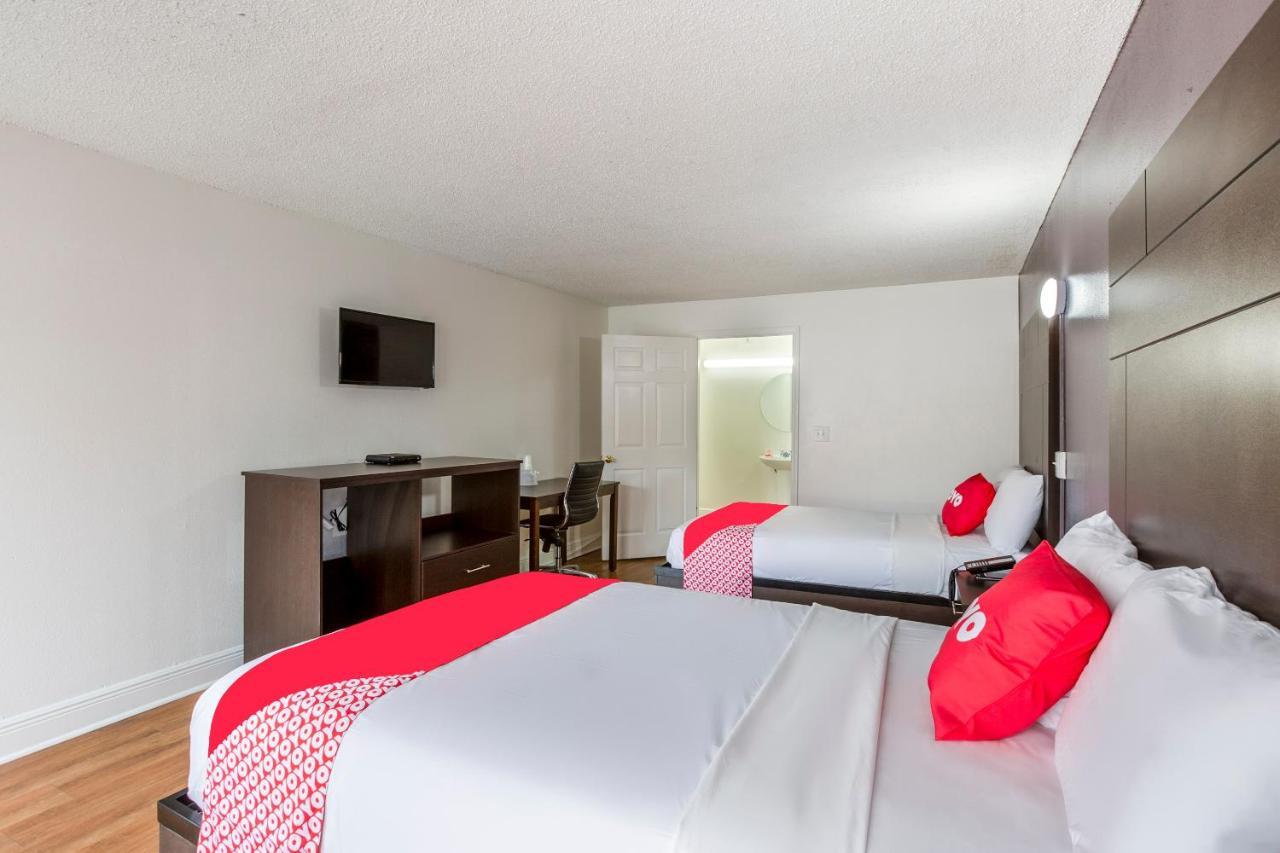 Travelodge By Wyndham East Hotel 3*