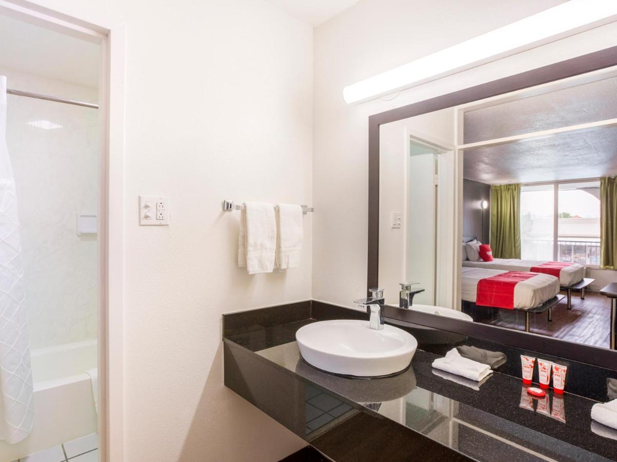 Travelodge By Wyndham East Hotel Baton Rouge