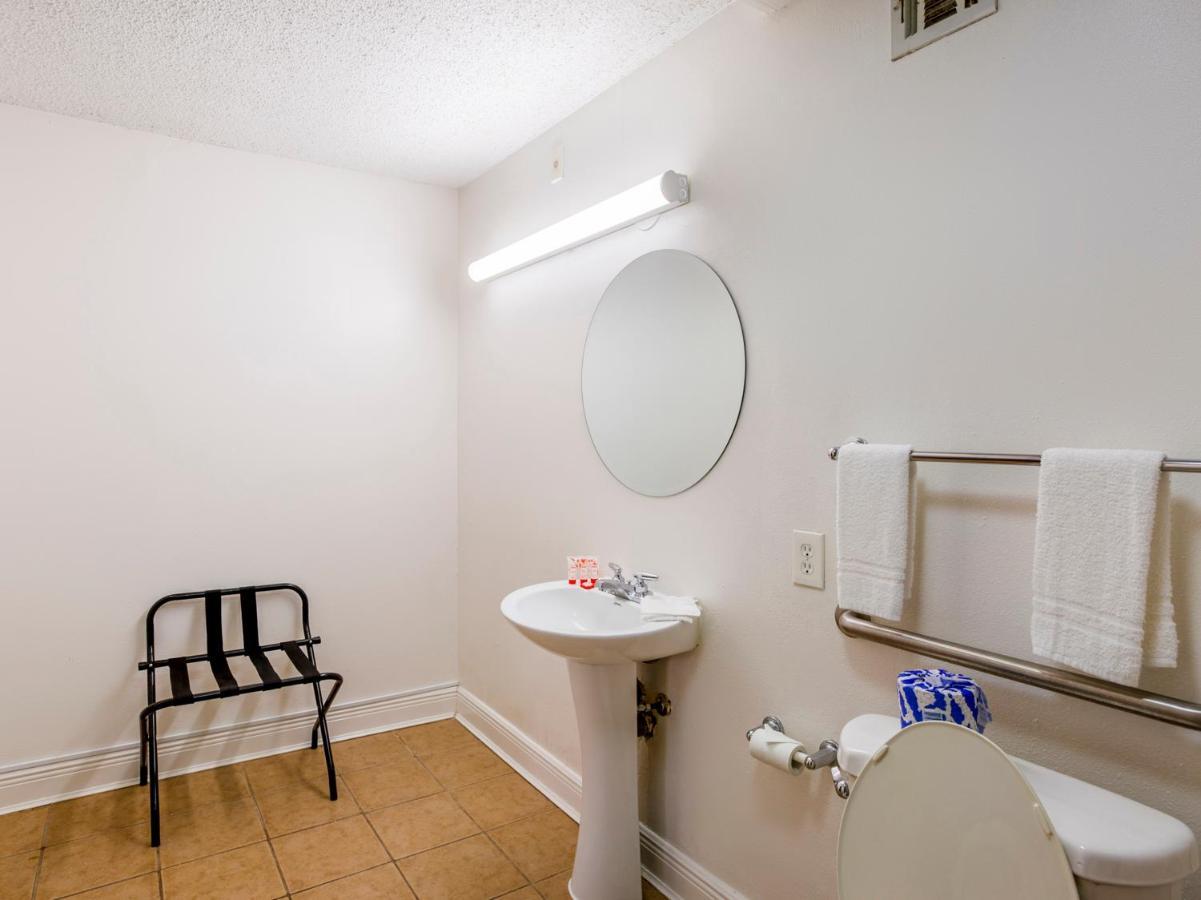 Travelodge By Wyndham East Hotel Baton Rouge